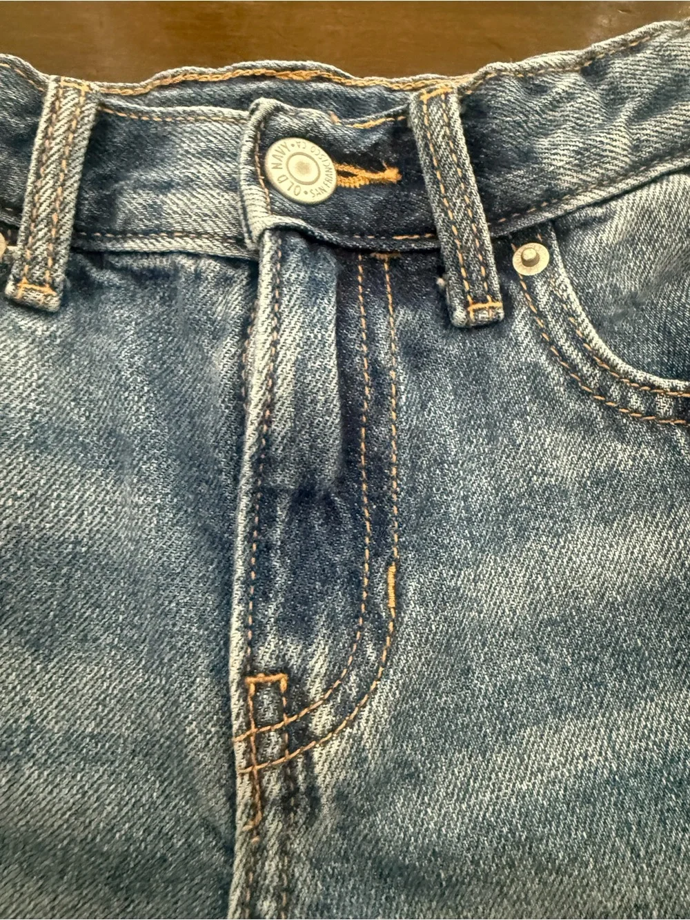 Old Navy High Waisted Light Blue Denim Frayed Hem Jean Shorts, size 8